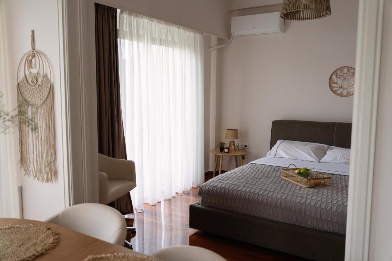 Visum Acropol ,3Br - Private Terrace-Jacuzzi - Amazing View Lejlighed Athen Eksteriør billede